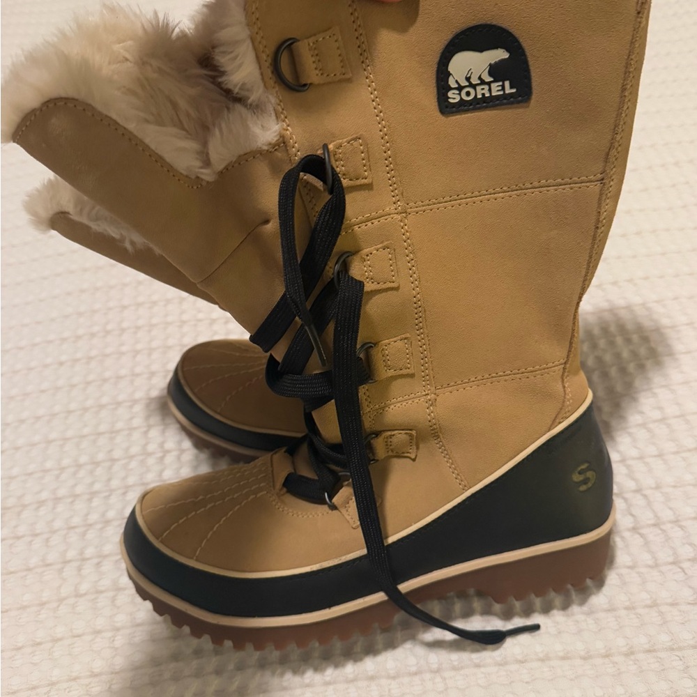 Sorel Women's Tan Winter Boots